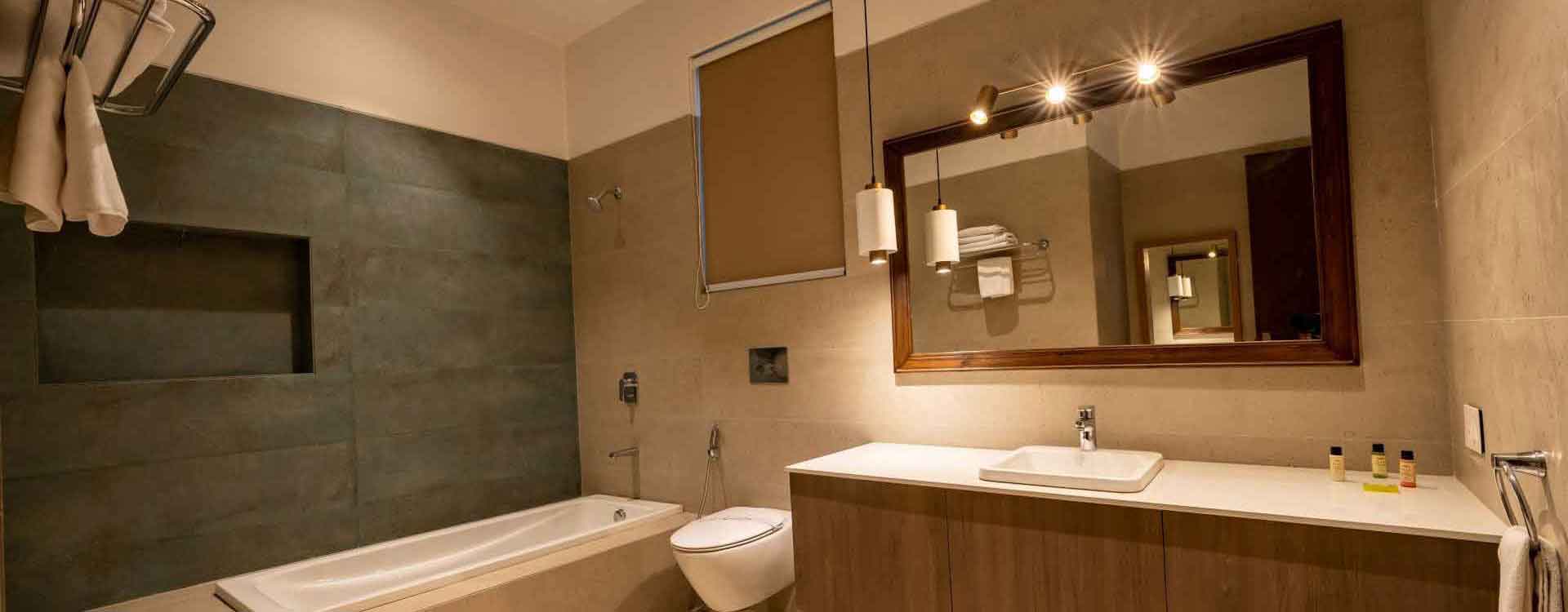 Calippic Hotels Corbett - River View Suite